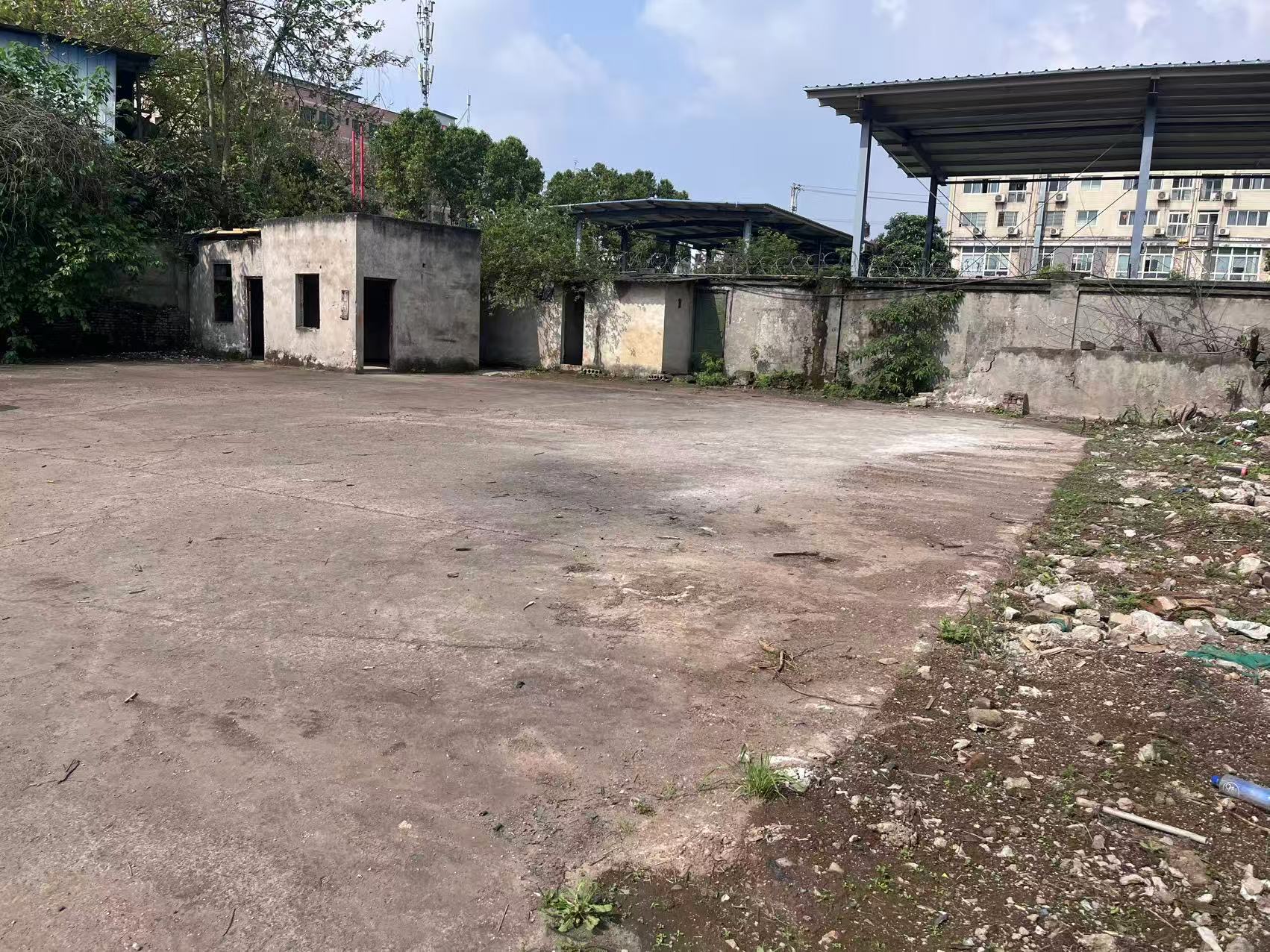 九龙坡区白市驿 10000㎡ 堆场，5元/㎡/月
