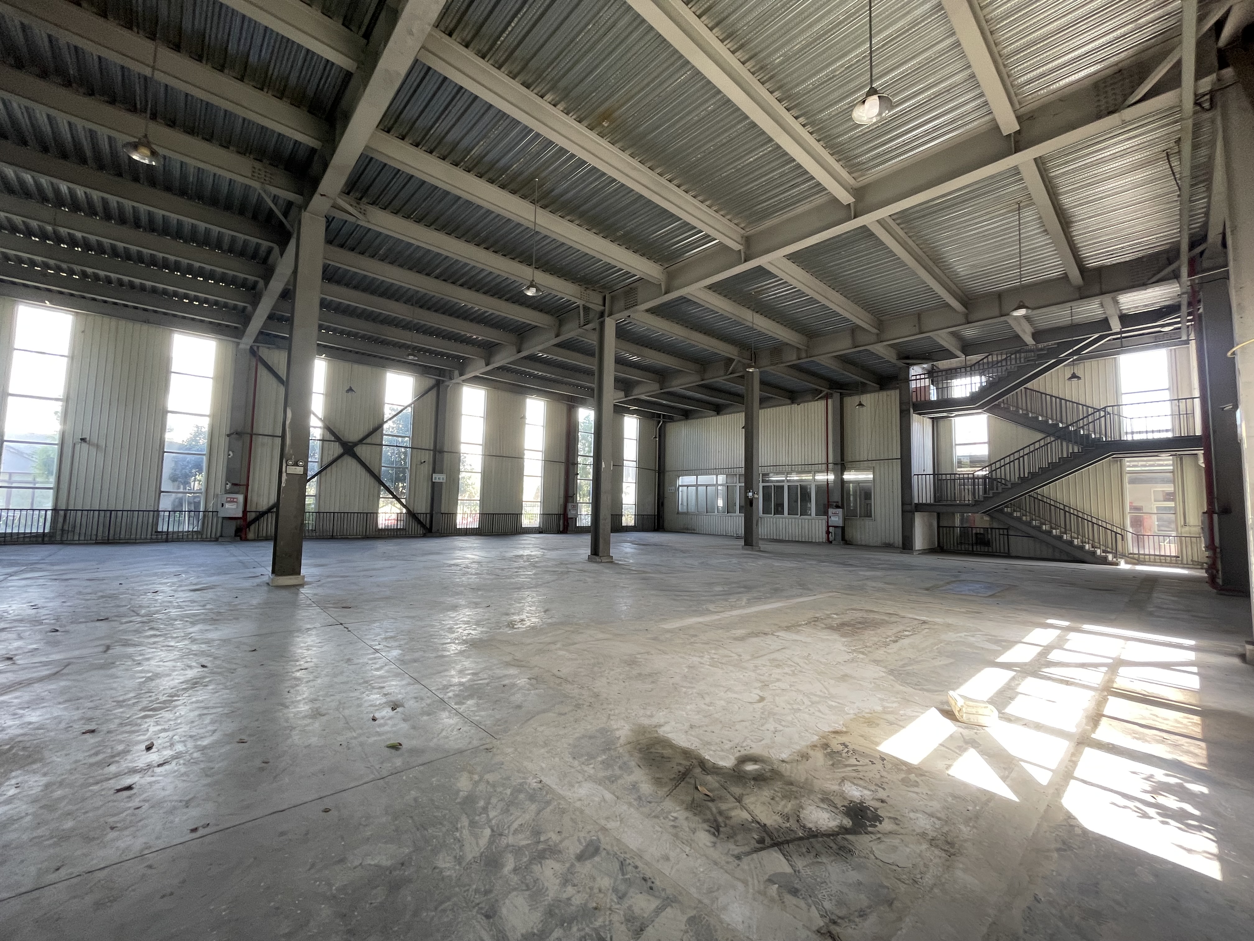 璧山区高新区 750㎡ 标准厂房，18元/㎡/月